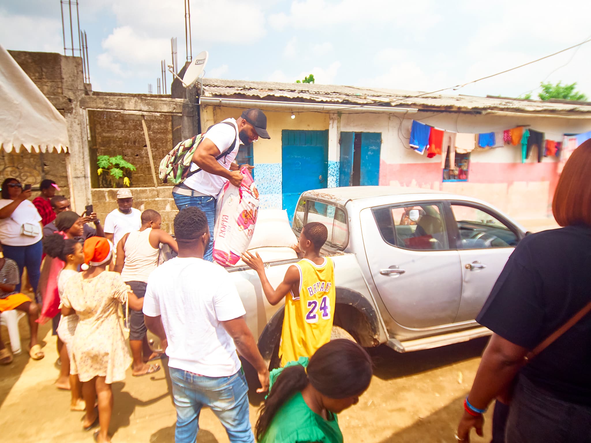 Step for the Future Foundation à Douala – Makèpè, Déplacés du NOSO (photo 1)