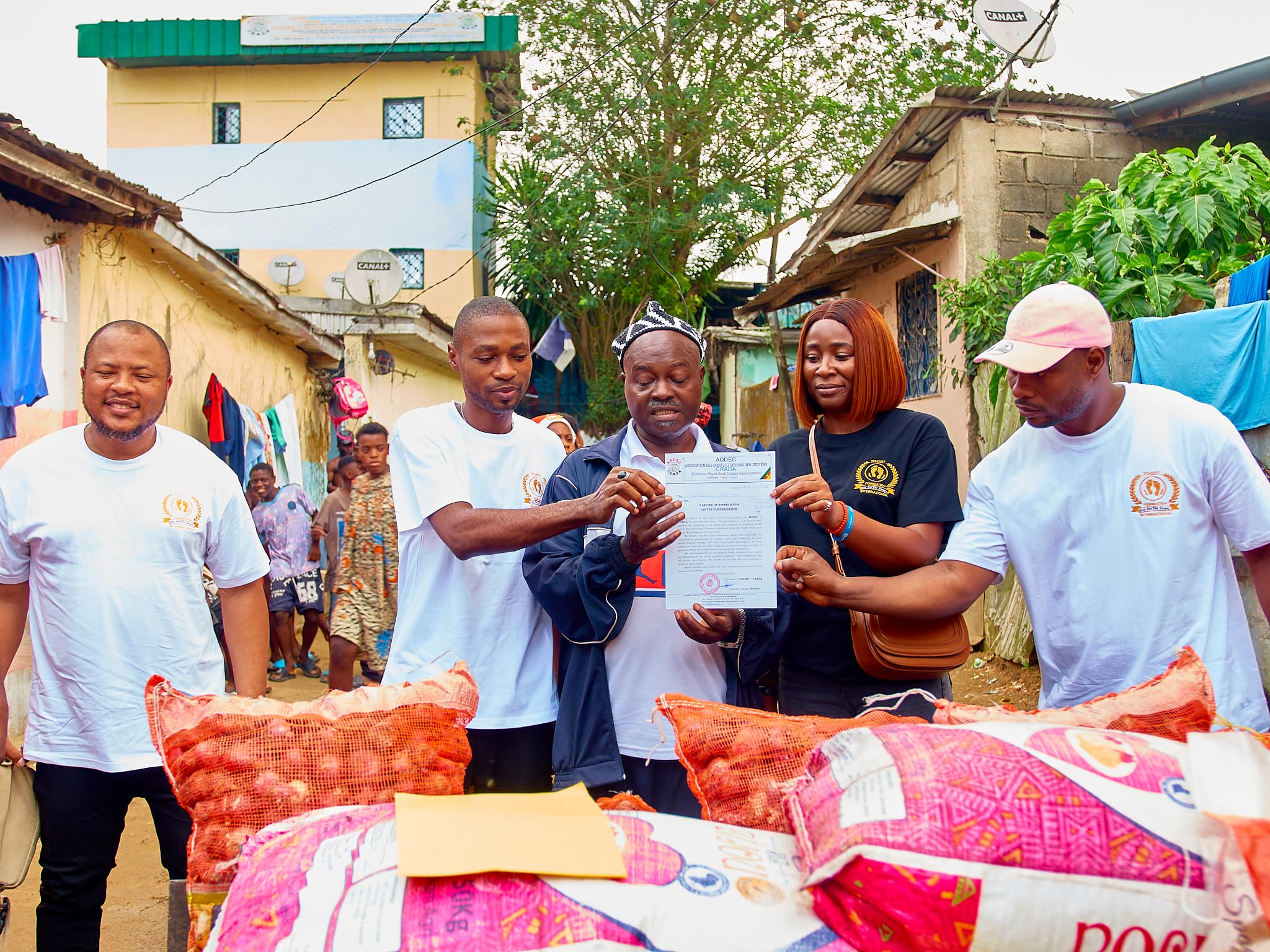Step for the Future Foundation à Douala – Makèpè, Déplacés du NOSO (photo 17)