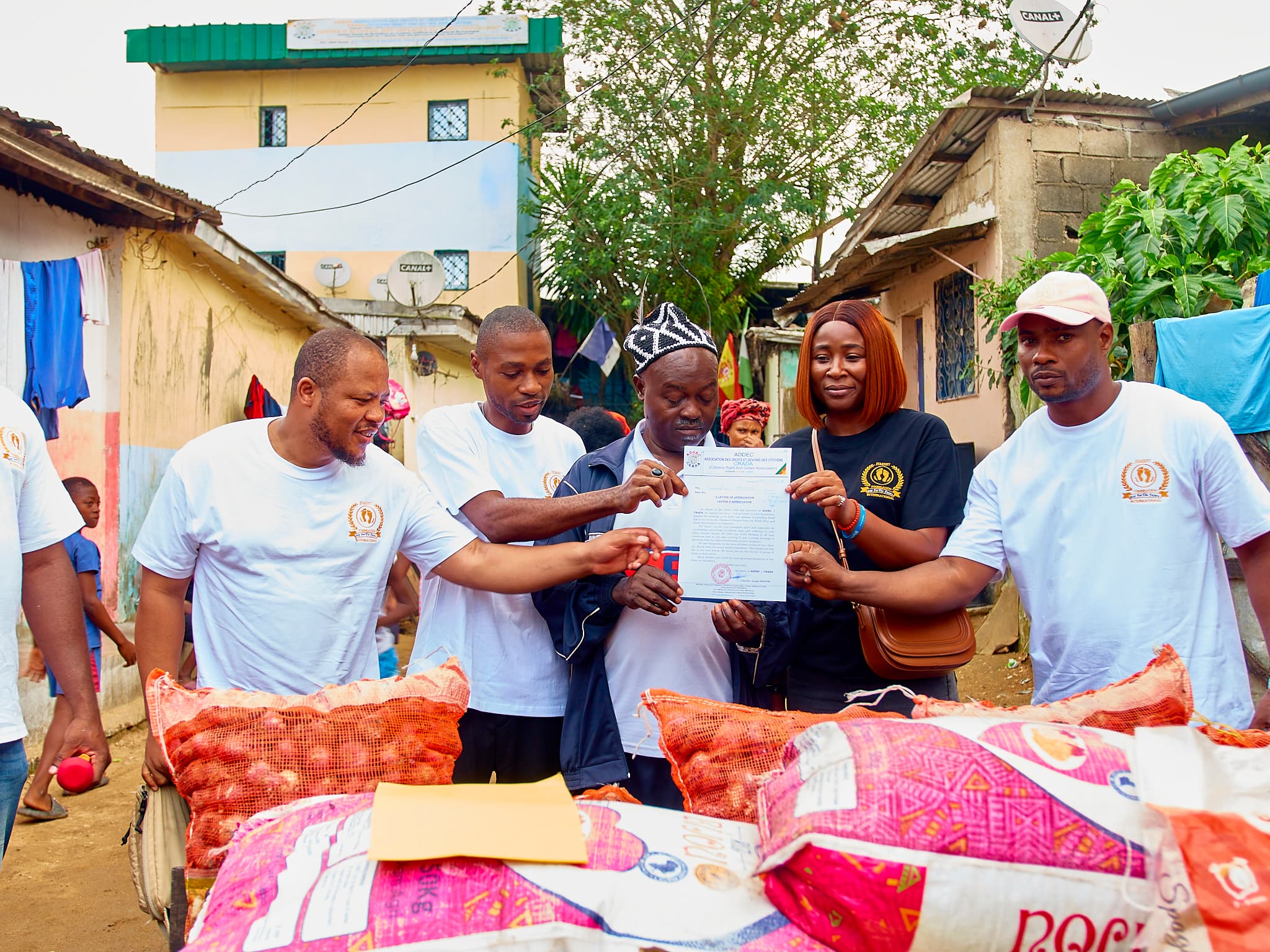 Step for the Future Foundation à Douala – Makèpè, Déplacés du NOSO (photo 18)