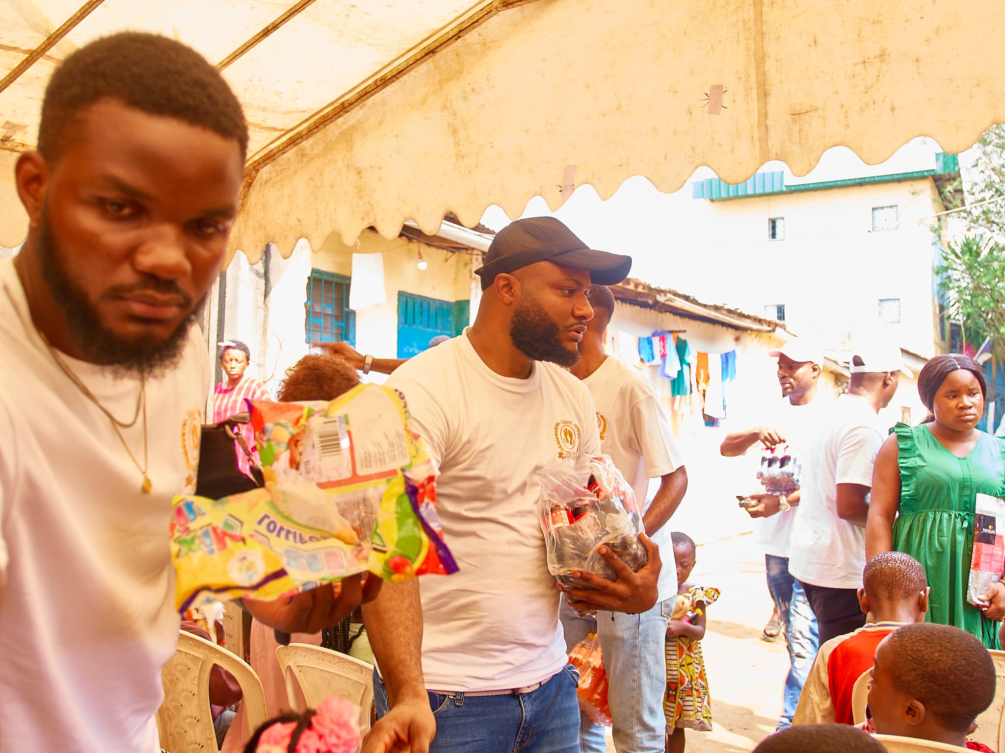 Step for the Future Foundation à Douala – Makèpè, Déplacés du NOSO (photo 25)